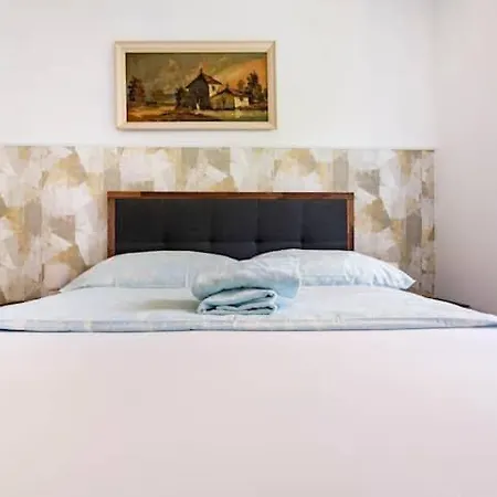 Maison De Maitre Apartment